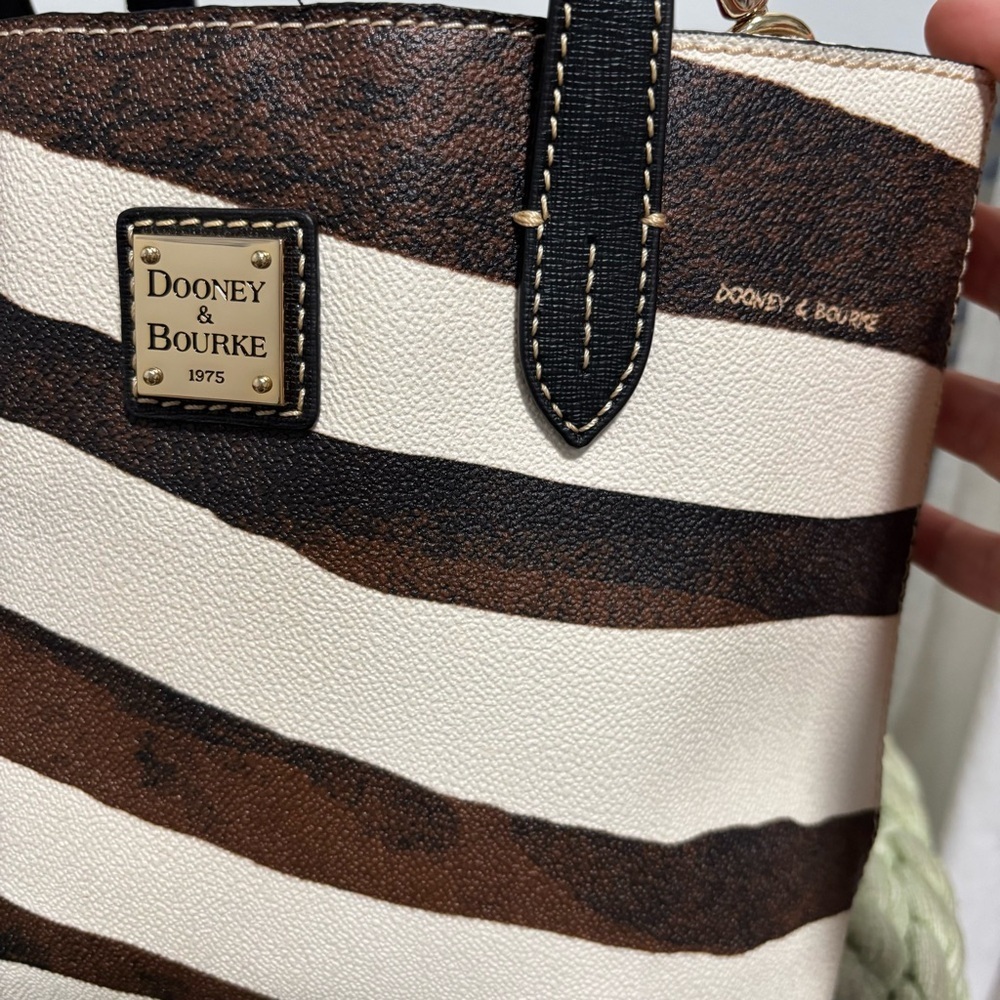 Dooney & Bourke Mini Waverly Zebra Black/Brown Leather Crossbody Bag NWT - Picture 12 of 14
